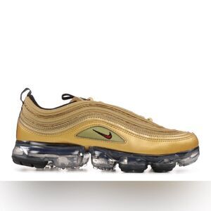 AIR VAPORMAX 97 GS 'METALLIC GOLD'
Size 5.5 Youth